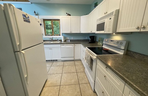 Beaver Island Cottage | Beautiful, well maintained home on Lake Michigan at Indian Point!