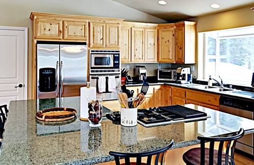 Tahoe Paradise House | Beautiful well appointed 3 bedroom