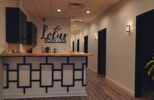 College Park House | Beautiful wellness spa that is located in the Historic College Park Community.