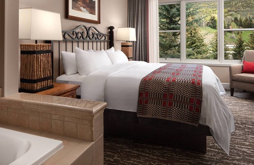 Highland Meadows Resort | Beautiful West Vail StreamSide Retreat + Premium Amenities, 2-Bedroom Condo