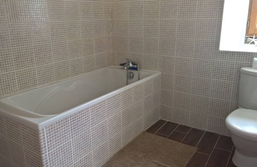 Livers-Cazelles House | Beautiful white stone house in the South West of France in Cordes.
