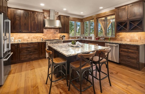 Cle Elum House | Beautiful Whitefire Lodge overlooking the Nelson Preserve!