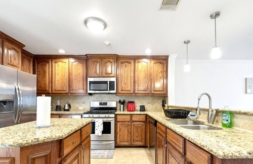 Houston House | Beautiful & Wide House 4Bedroom near IAH Airport