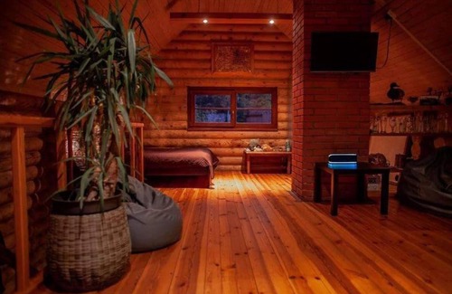 Milzkalne House | Beautiful Wooden Logg house