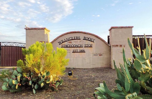 New River House | Beautiful Wranglers Roost Original Stage Coach Stop