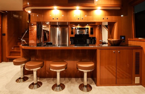 Talahi Island Boat Rental | Beautiful Yacht in Savannah Georgia