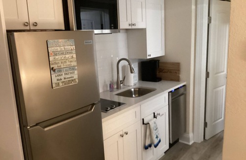 Wildwood Crest Condo | Beautiful Year Round Beach Condo 1 block to beach