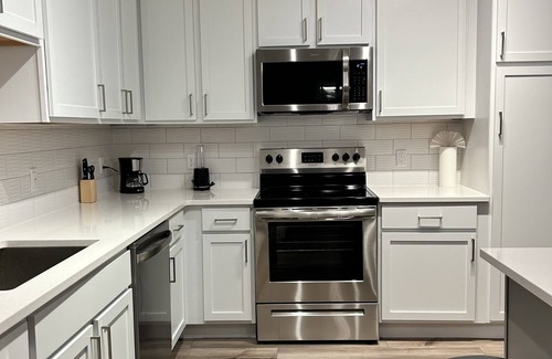 Highlands Apartment | BeautifulApartmentNeartheAirport&RiverCity