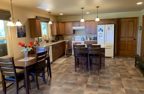 Helena Apartment | Beautifull furnished central Helena adjacent to hiking trails, Last Chance Gulch