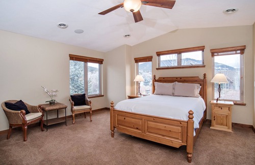 Carbondale House | Beautifully Appointed 5 Bedroom Custom Home, Includes 2 Fly Fishing Badges!