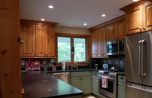 Bromley Mountain House | Beautifully appointed Bromley Dorset House Townhome