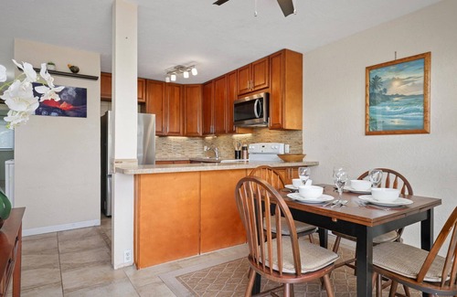 Honalo Condo | Beautifully appointed 2-bed, 1-bath condo in the heart of Kealakekua, Big Island of Hawaii.