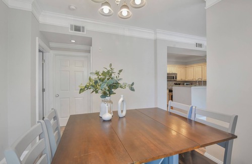 Saint Simons Heights Condo | Beautifully decorated condo, St. Simons Island, 8 minutes to Beach, heated pool