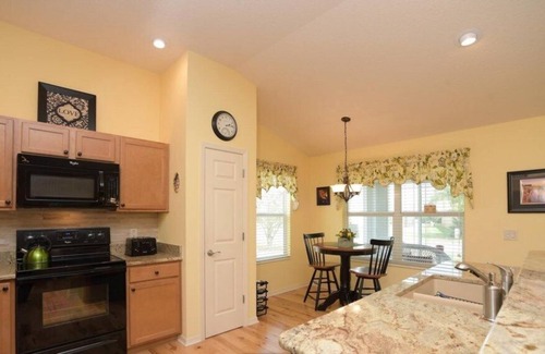 Charlotte House | Beautifully Decorated Home between Lake Sumter and Brownwood, includes Golf Cart
