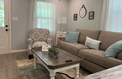 Millington House | Beautifully decorated Duplex in Millington No Cleaning Fees