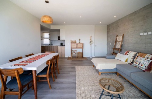 Pisco Apartment | Beautifully Decorated Apt with Ocean View, Balcony & Kamado next to the Bay