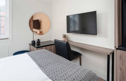 Latin Quarter Apartment | Beautifully decorated studio on Saint-Denis Street