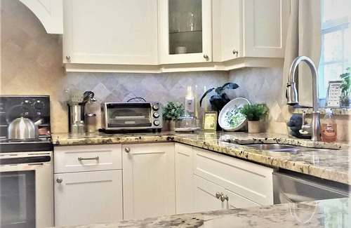 Ocala House | Beautifully Decorated Home in Quiet Neighborhood.