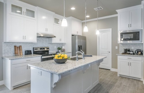 Canyon House | Beautifully Decorated New Home, King Bed, Washer/Dryer & Fully Stocked Kitchen