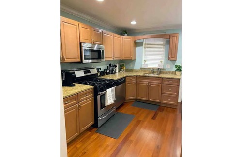 South Baltimore House | Beautifully decorated Federal Hill home w/rooftop