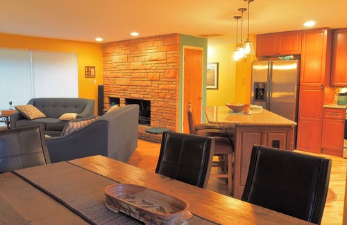 Littleton House | Beautifully decorated and updated 3 Bedroom Ranch