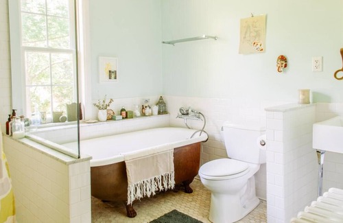 Mount Washington House | Beautifully-designed, quiet home in the city but feels like the country