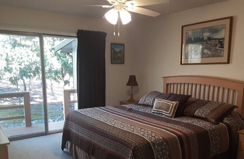 Hot Springs Village House | Beautifully Furnished Home With BBQ on the Deck - Unit 0062 by Redawning