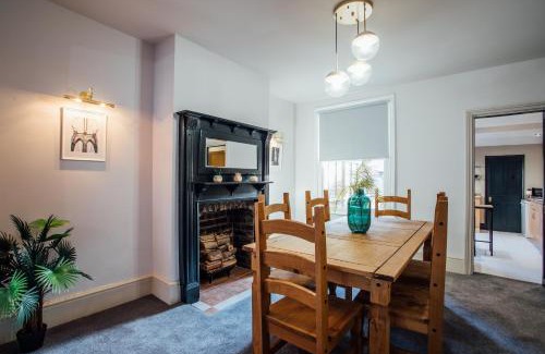 Rugby Villa | Beautifully Finished Spacious House!