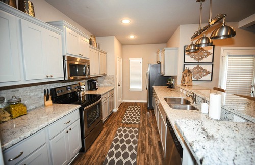 Wellborn House | Beautifully furnished townhome! Spacious Aggie retreat!