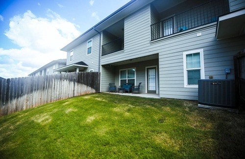 Wellborn House | Beautifully furnished townhome! Spacious Aggie retreat!