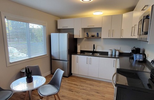 Prince George House | Beautifully Furnished Renovated 4 Bedroom House.
