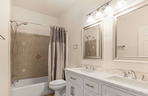 Broadmoor Apartment | Beautifully Furnished 4Bed 2Bath with Sparkling Pool!