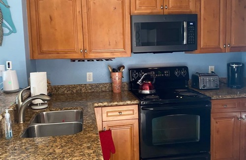 Cape Haze Condo | Beautifully Furnished Condo Overlooking Lake!
