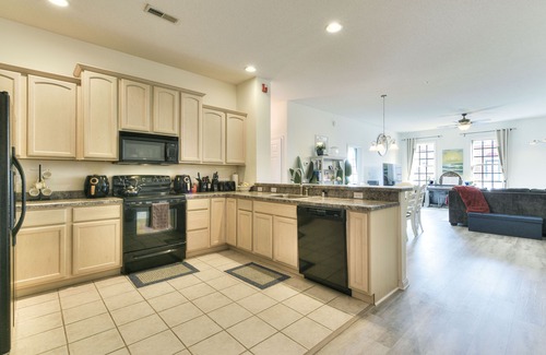 Villages of Five Points Condo | Beautifully Furnished Condo in Villages of Five Points
