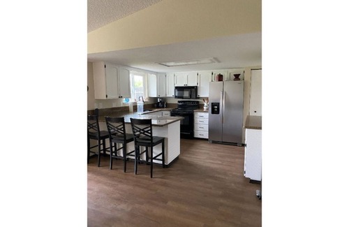 Tri-Cities House | Beautifully furnished home in quiet neighborhood