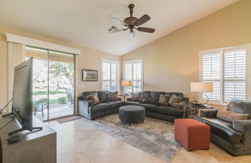 Oakwood Villa | Beautifully Furnished Villa In Gated 55+ Country Club available June 1-Sept. 30