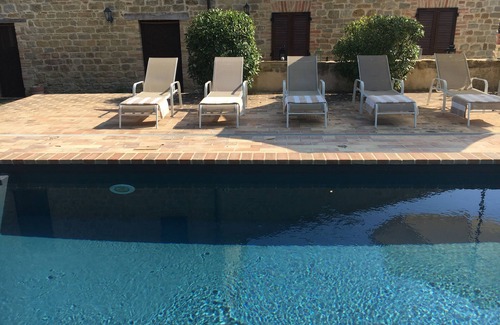 Penna San Giovanni Apartment | Beautifully renovated, modern, 1 bedroom apartment with swimming pool