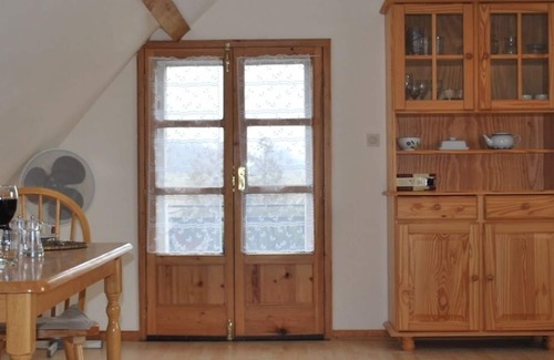 Parcay-les-Pins Apartment | Beautifully presented gite, sleeps 2/3 in UNESCO region of 'Outstanding Beauty'