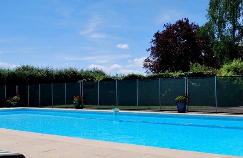 Noyant-Villages Cottage | Beautifully presented gite in heart of UNESCO region of Outstanding Beauty