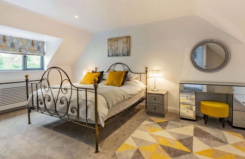 Enstone House | Beautifully presented holiday cottage in the Cotswolds - The Old Garage