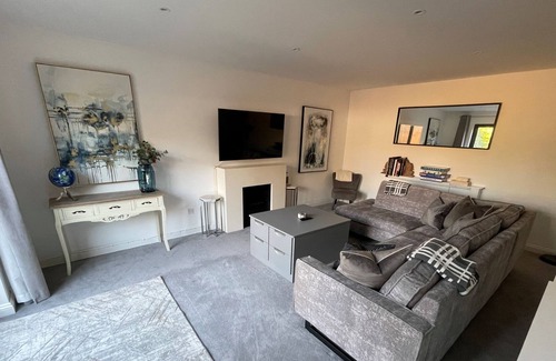 Enstone House | Beautifully presented holiday cottage in the Cotswolds - The Old Garage