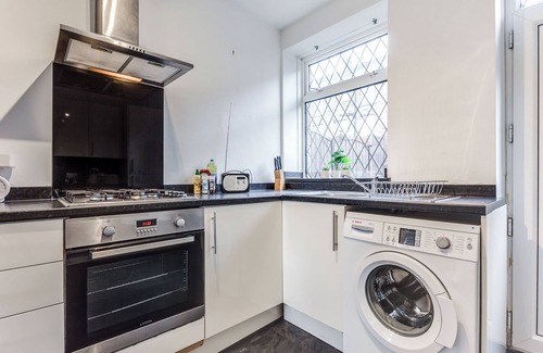 Stanley House | Beautifully Presented, Newly Furbished Victorian Terraced House That Sleeps 6