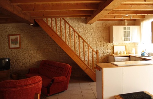 Antezant-la-Chapelle Other | Beautifully restored former stable with pool, convenient location