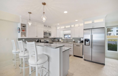 Santa Rosa Beach House | Beautifully renovated Gulf-front townhome with private beach access!