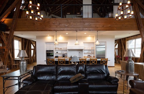 Pine River House | Beautifully Refurbished Barn Is Perfect For Large Groups And Families