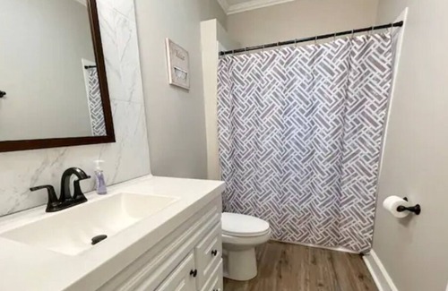 Indianapolis House | Beautifully Remodeled, 5 min to Downtown Indy!