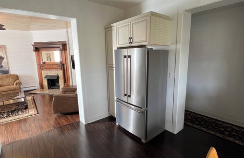 Lake Geneva Apartment | Beautifully remodeled apartment located a short 2 blocks from Geneva Lake!