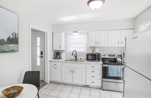 Terre Haute House | Beautifully remodeled 2 bed 1 bath + office house