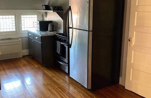 Charleston Apartment | Beautifully remodeled apartment in downtown east end historic district!