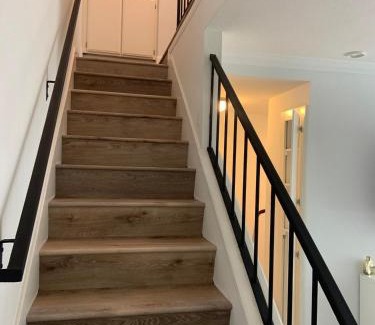 Oak Creek Apartment | Beautifully Remodeled 2BR Prime Irvine Location